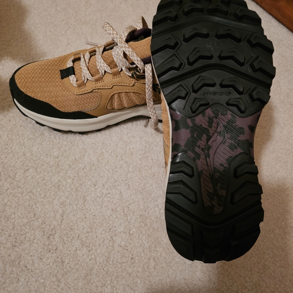 Saucony Excursion TR 17 Womens Tan and Brown Sneakers - Picture 4 of 5